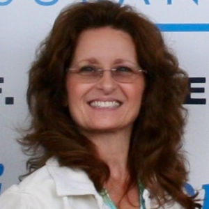 Leann Thompson - Customer Service Representative